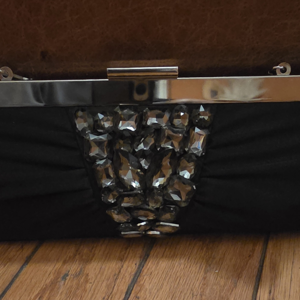 Elegant Black Evening Clutch with Crystal Accent